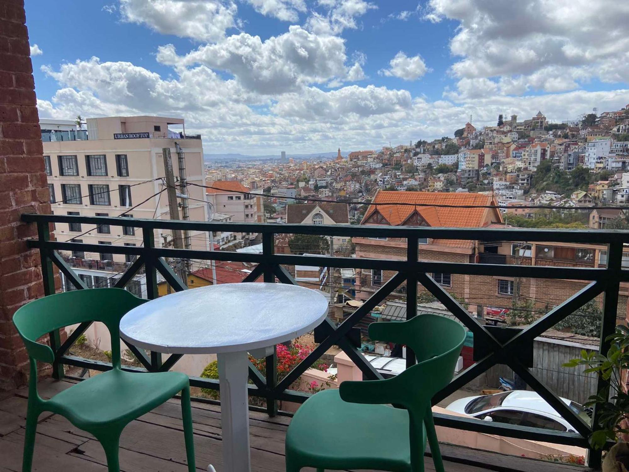 M'Serenity Guest House Антананариву Екстериор снимка